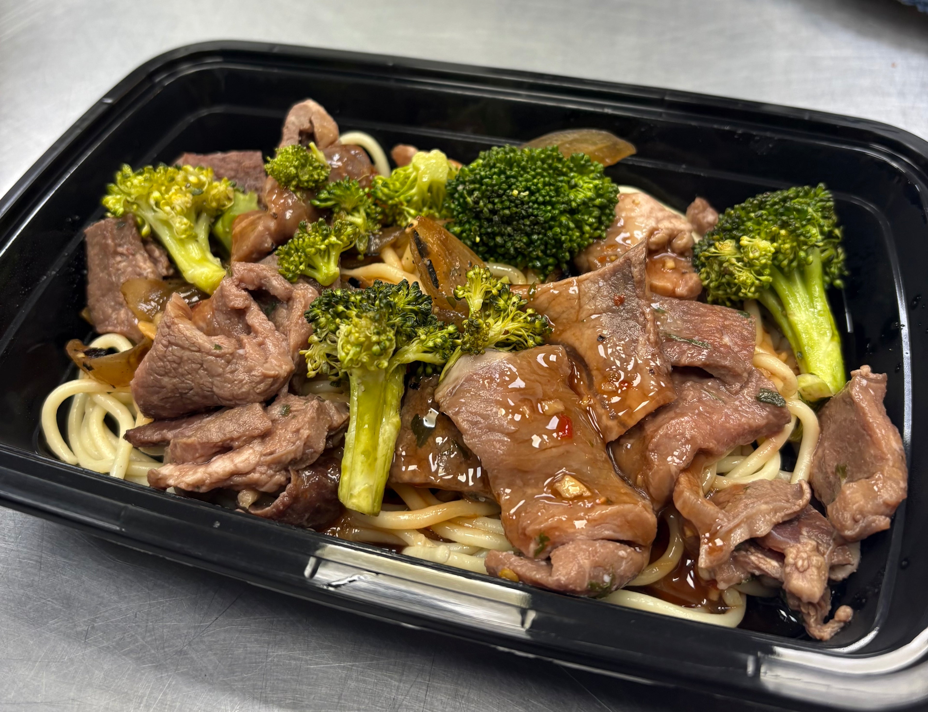 Mongolian Beef & Broccoli w/ Lo Mein